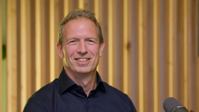 Sven De Paepe geeft de workshop Moeilijke Gesprekken